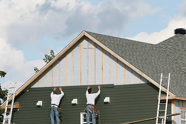 Professional Emergency Siding Repair technician working in Woodbine, GA
